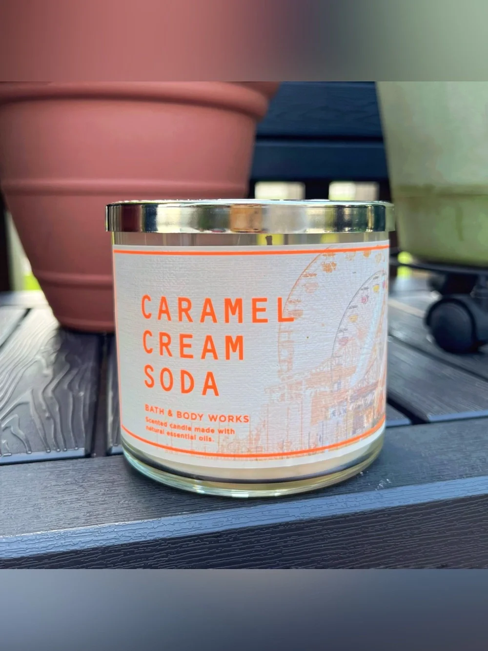 Bath and Body Works 3 Wick Candle Caramel Cream Soda - Picture 2 of 5